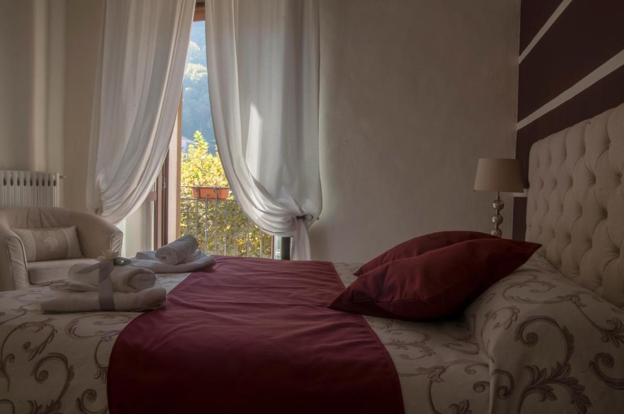 Bed and Breakfast Le Finestre Sulla Piazza Boiano Екстер'єр фото