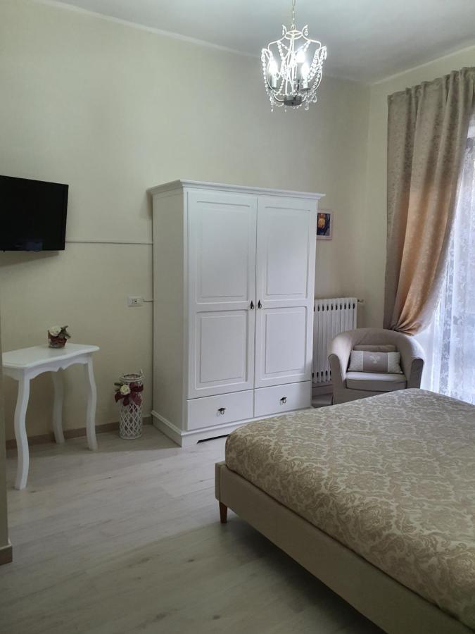 Bed and Breakfast Le Finestre Sulla Piazza Boiano Екстер'єр фото