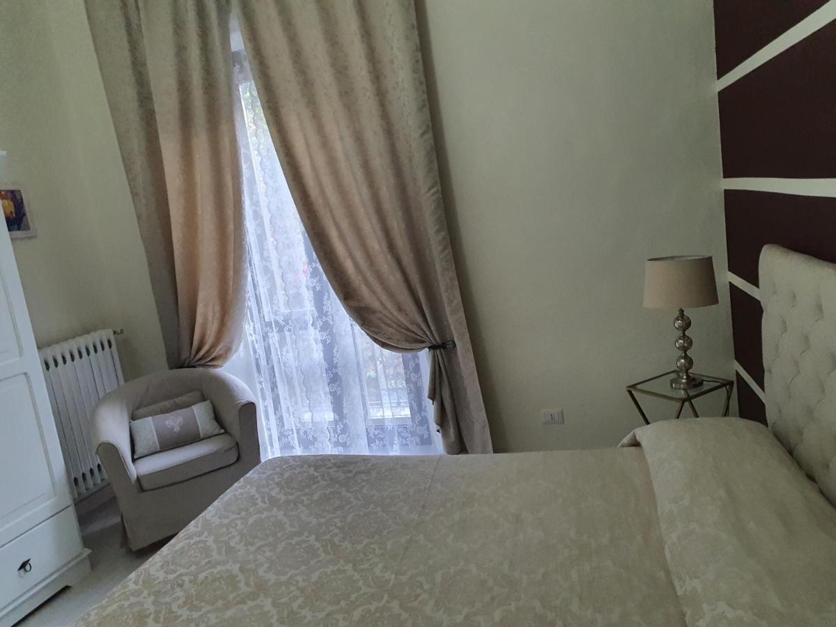 Bed and Breakfast Le Finestre Sulla Piazza Boiano Екстер'єр фото