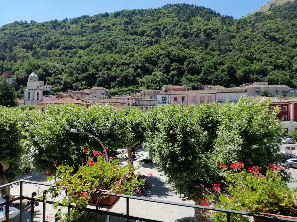 Bed and Breakfast Le Finestre Sulla Piazza Boiano Екстер'єр фото