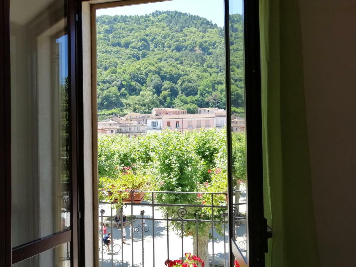 Bed and Breakfast Le Finestre Sulla Piazza Boiano Екстер'єр фото
